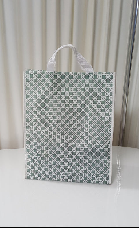 Green (Diamond) Pattern Carrying Bag with Velcro Enclosing 약가방